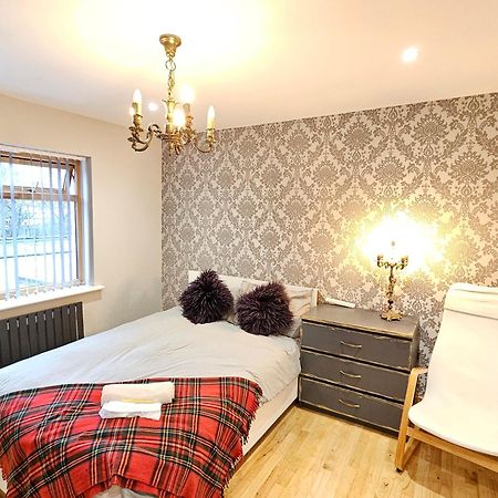 Beautiful Guest Rooms, Free Parking, 30Min Heathrow, 40Min Wembley, 60Min Central London Greenford  Esterno foto