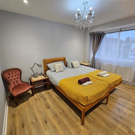 Beautiful Guest Rooms, Free Parking, 30Min Heathrow, 40Min Wembley, 60Min Central London Greenford  Esterno foto
