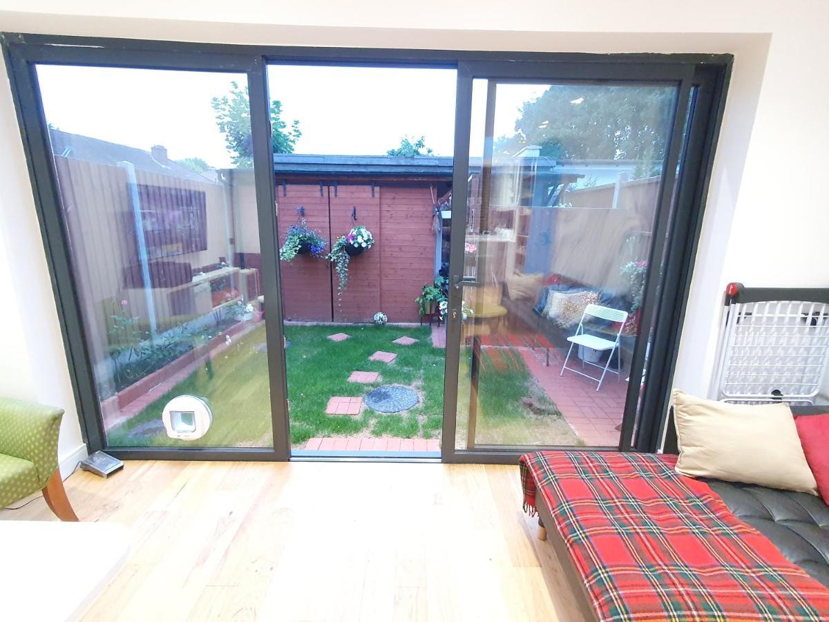 Beautiful Guest Rooms, Free Parking, 30Min Heathrow, 40Min Wembley, 60Min Central London Greenford  Esterno foto