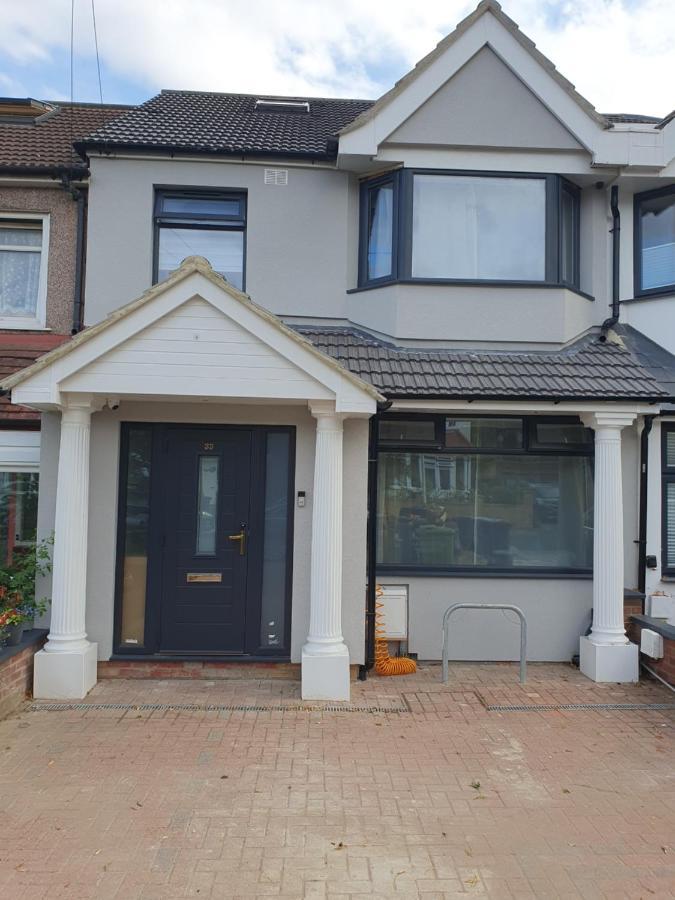 Beautiful Guest Rooms, Free Parking, 30Min Heathrow, 40Min Wembley, 60Min Central London Greenford  Esterno foto