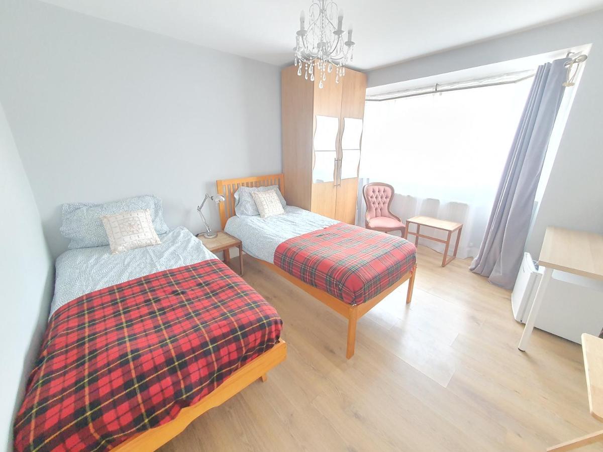 Beautiful Guest Rooms, Free Parking, 30Min Heathrow, 40Min Wembley, 60Min Central London Greenford  Esterno foto