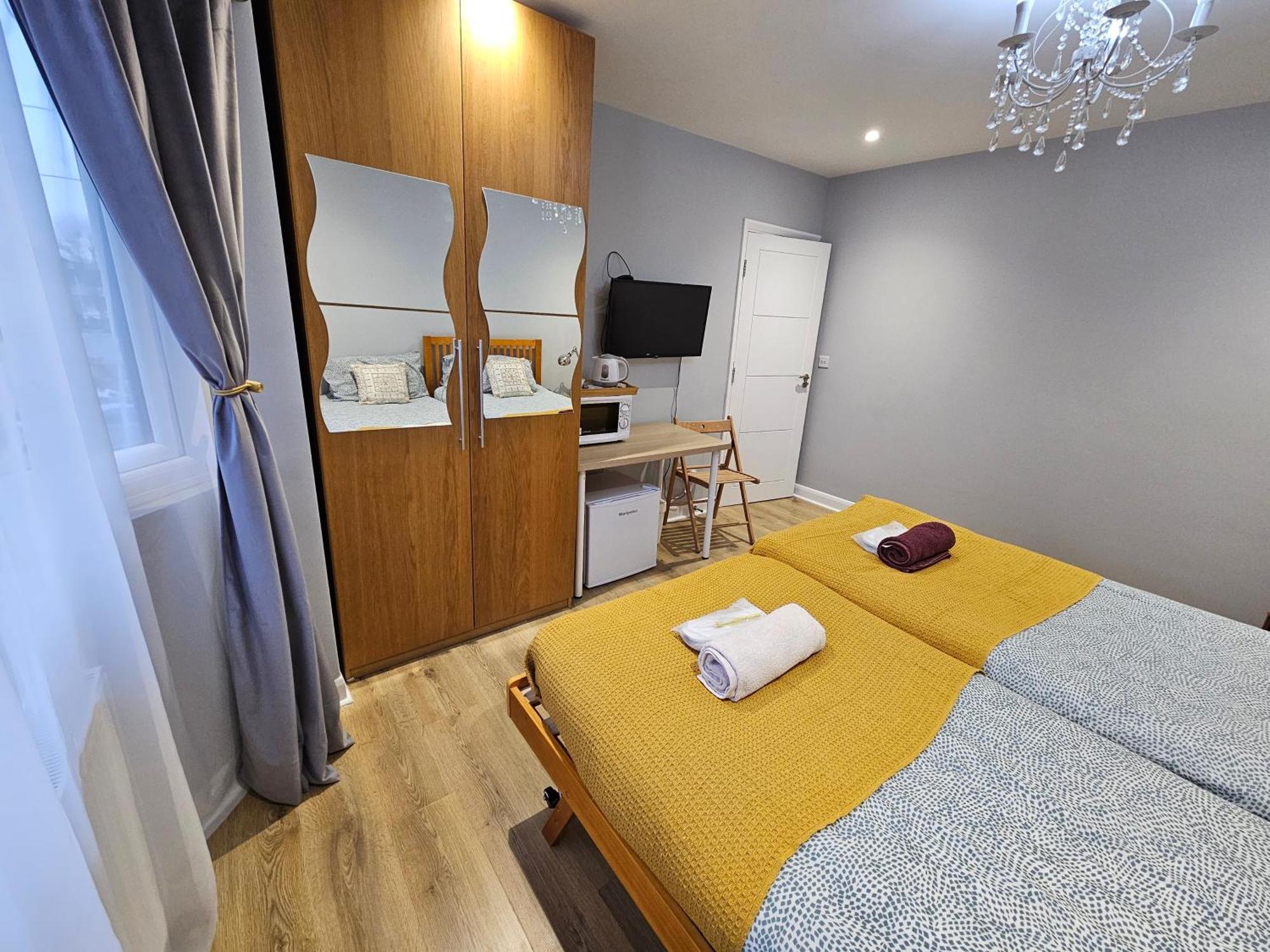 Beautiful Guest Rooms, Free Parking, 30Min Heathrow, 40Min Wembley, 60Min Central London Greenford  Esterno foto