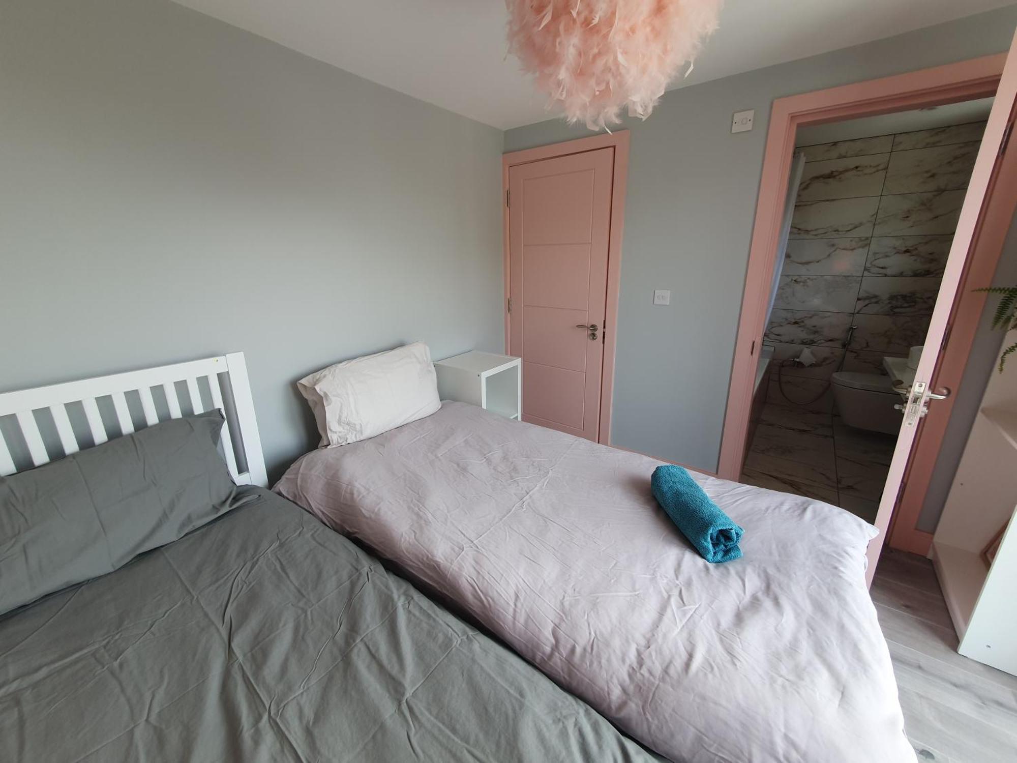 Beautiful Guest Rooms, Free Parking, 30Min Heathrow, 40Min Wembley, 60Min Central London Greenford  Esterno foto